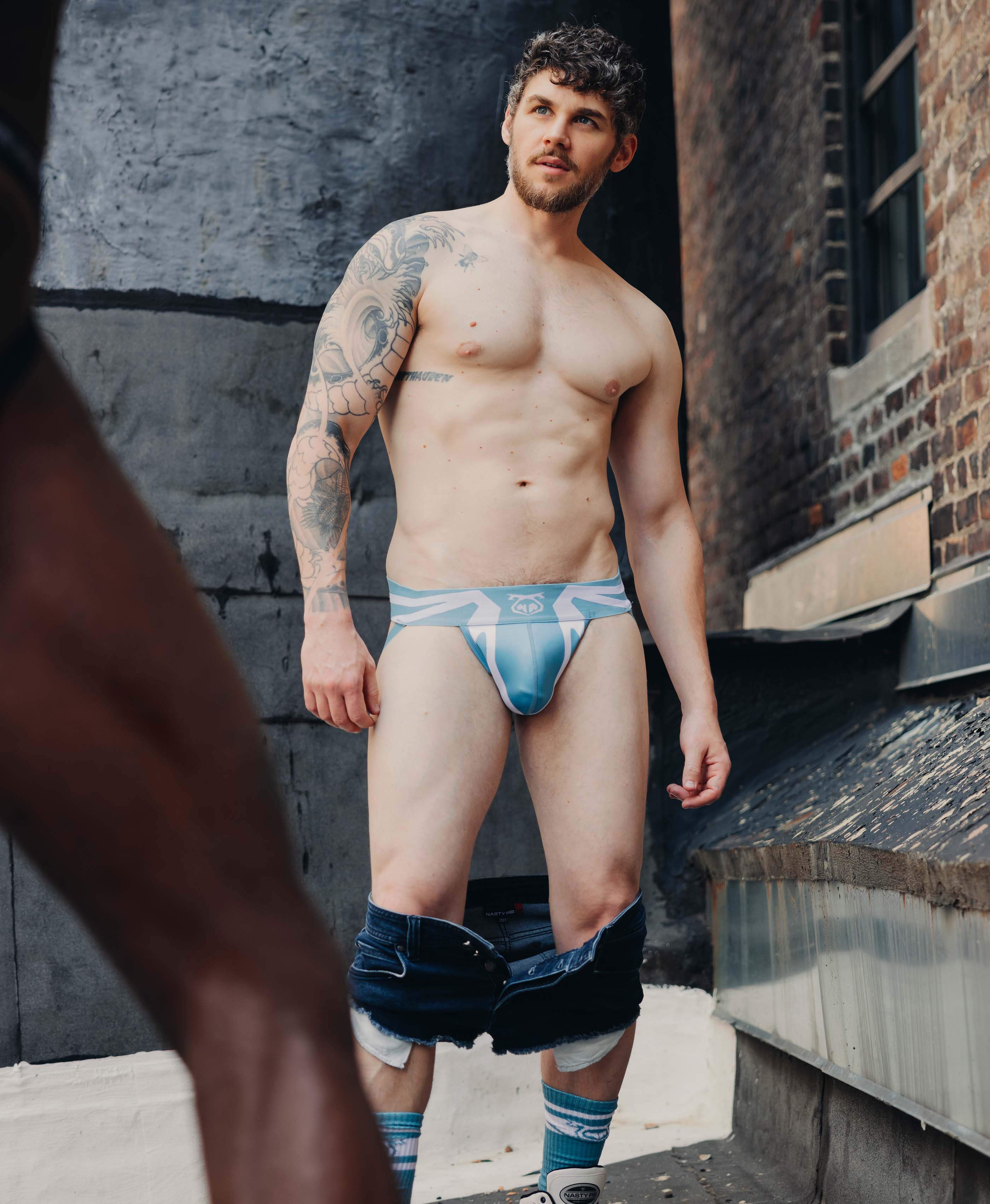 Shop the Look - Slide into Stride