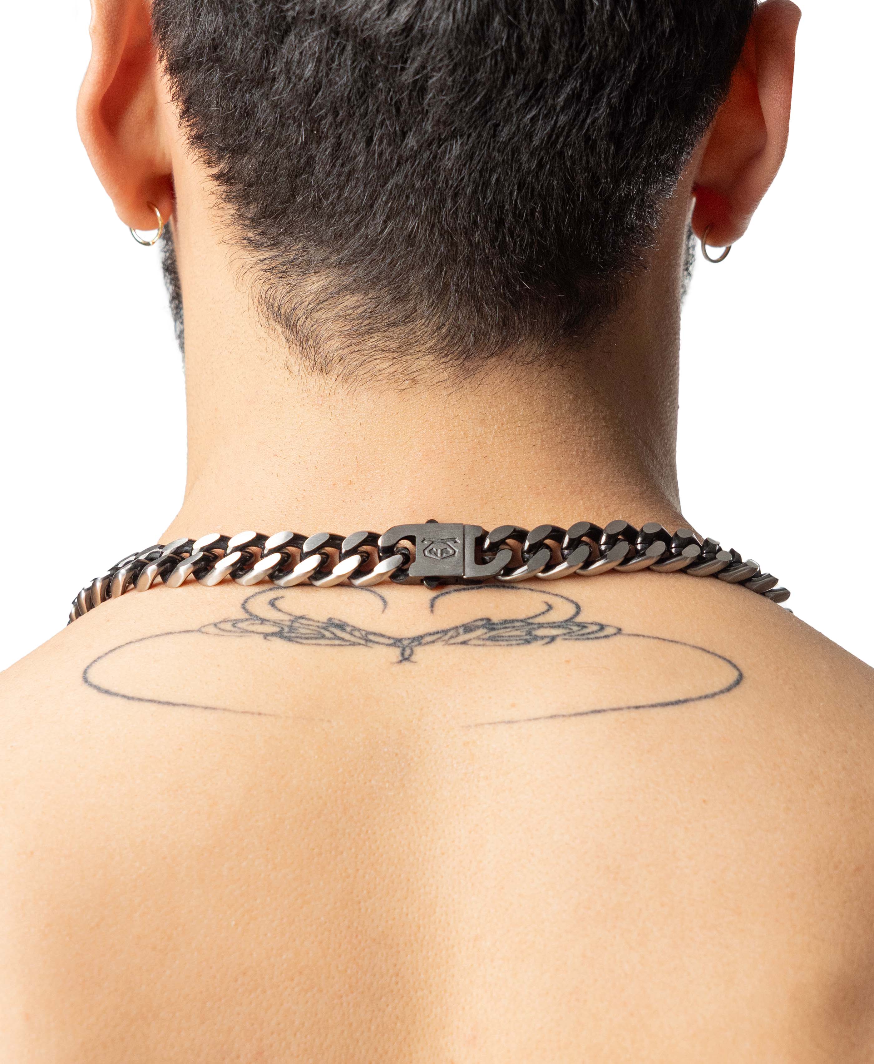 Back view of Shadow Chain