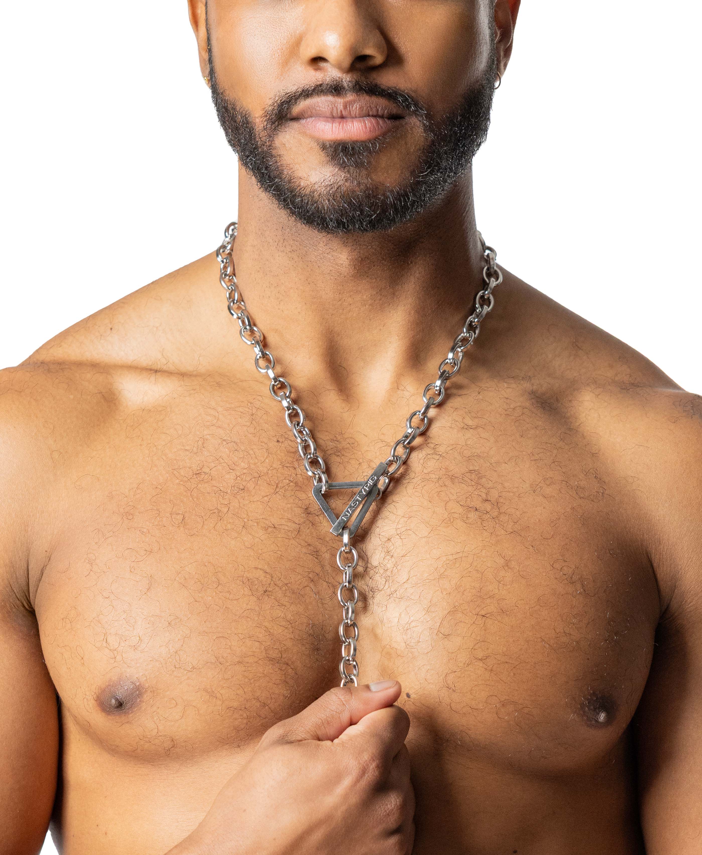 Detailed view of the Triangle Collar Chain